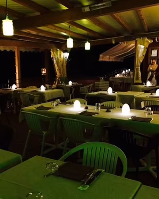 Lampade verdi in gomma