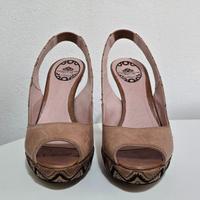 Scarpe in pelle beige con tacco Fornarina