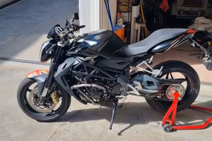 Moto MV AUGUSTA BRUTALE 920 CC