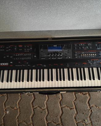 Tastiera Roland G-1000 con custodia rigida