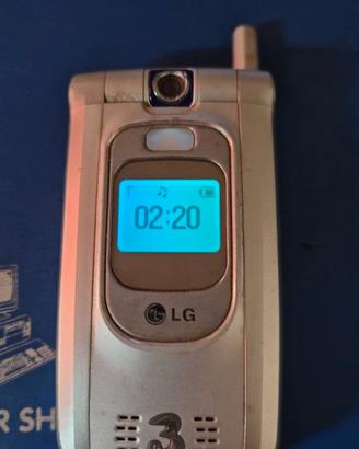Telefono cellulare apertura a conchiglia LG U8330