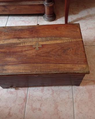 Baule antico per attrezzi 