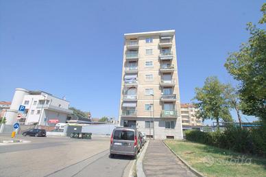 2 LOCALI A TORINO