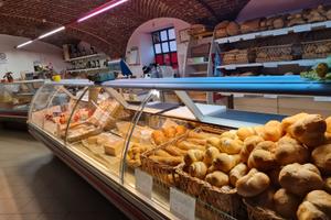 Locale commerciale uso negozio/ufficio