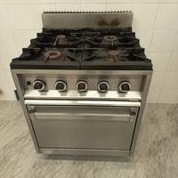 cucina professionale a GPL 4 fuochi Serie 70