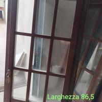 Finestra legno di qualità apertura a destra