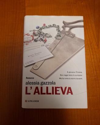 Romanzo L'ALLIEVA di Alessia Gazzola