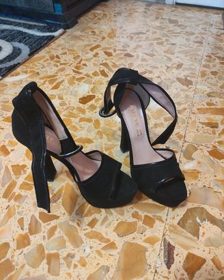 Scarpe con tacco n°36 da donna