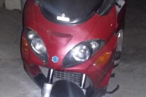 Piaggio X9 - motore Honda 250