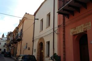 Intera palazzina 3 appartamenti