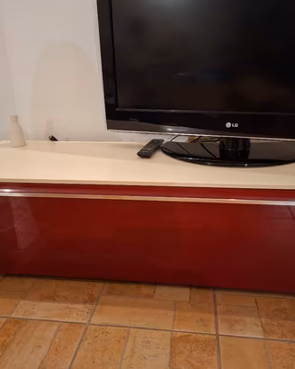 soggiorno e mensole
