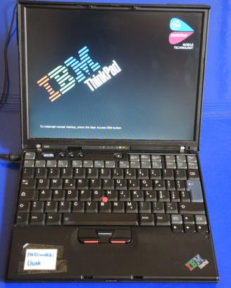 IBM ThinkPad X40 vintage - 12,1" - Linux Mint LMDE