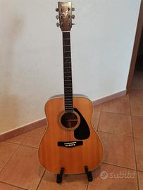 Chitarra acustica Yamaha