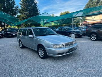 Volvo V70 2.0i cat