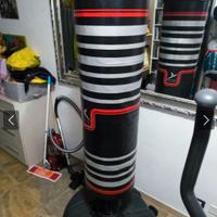 Sacco per palestra Box,e kickboxing con base.