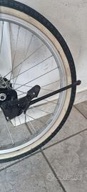 cavalletto per bici con attacco posteriore 