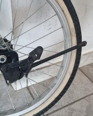 cavalletto per bici con attacco posteriore 