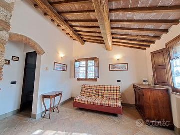 Casale in pietra e agriturismo Volterra