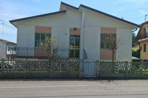 Polesella, casa indipendente con garage e giardino
