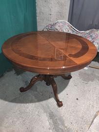 Tavolo rotondo allungabile in legno stile classico