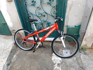 bicicletta mountain bike  legnano 24 e hello kitty