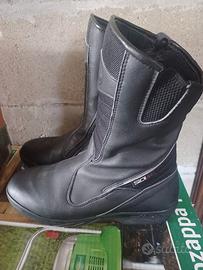 stivali da motocicletta