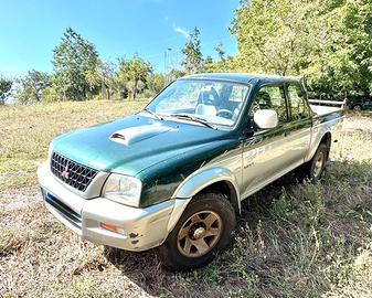 MITSUBISHI L200