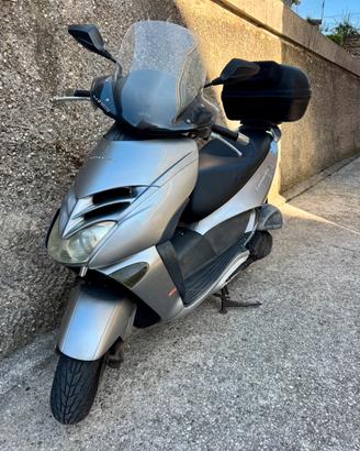 Aprilia Leonardo 250 ST - Scooter