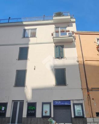 NEGOZIO A VELLETRI