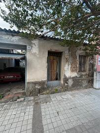 Casa indipendente con giardino