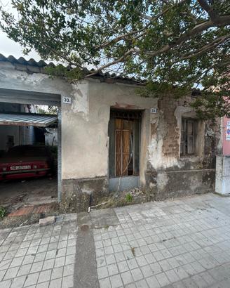 Casa indipendente con giardino