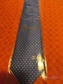 Gucci cravatta 100% seta mai indossata