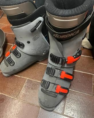 Scarponi Nordica