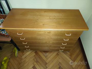 Cassettiera in legno