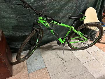 Mountain Bike seminuova