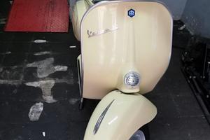 SPLENDIDA VESPA PIAGGIO 50 V5A17 -1969