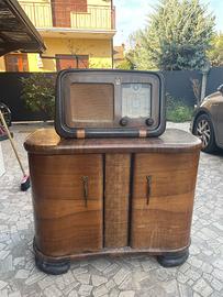 Mobile bar con radio a valvole da restaurare