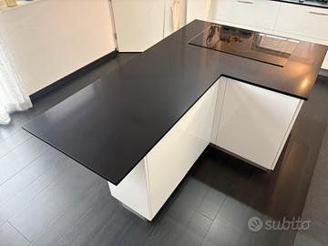 Isola moderna per cucina