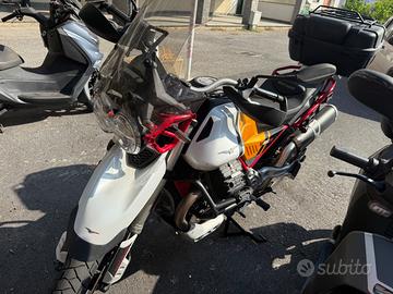 Moto Guzzi V85TT 2023 E5