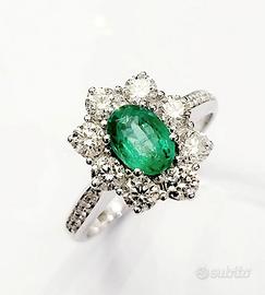 Anello fantasia con Smeraldo e Diamanti Oro Bianco