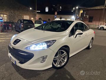 Peugeot 308 2.0 HDi 140CV CC Féline