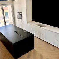 Cucina completa mai usata