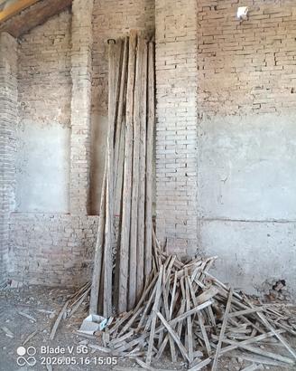 pali in legno 