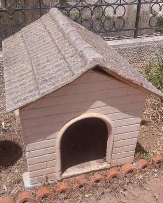 Cuccia per Cani in pietra cemento 