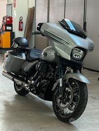 Harley davidson street glide cvo