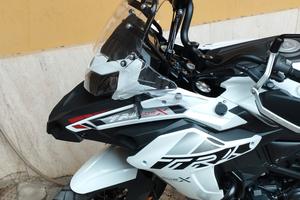  Benelli trk 502