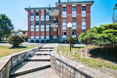Appartamento di 220 m² con 5 locali e box auto a V