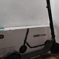 Monopattino Elettrico Segway Ninebot E25E