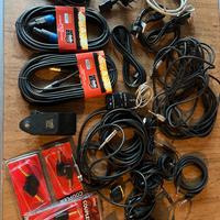 Lotto accessori musicali cavi pedali - Laney