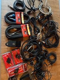 Lotto accessori musicali cavi pedali - Laney